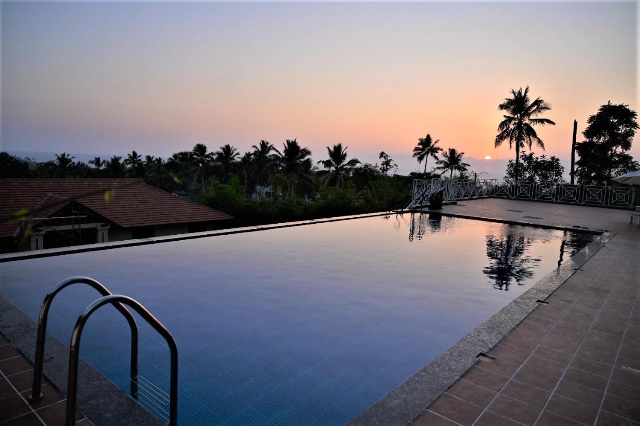Aadisaktthi Leisure Resort, Kovalam Thiruvananthapuram Zewnętrze zdjęcie