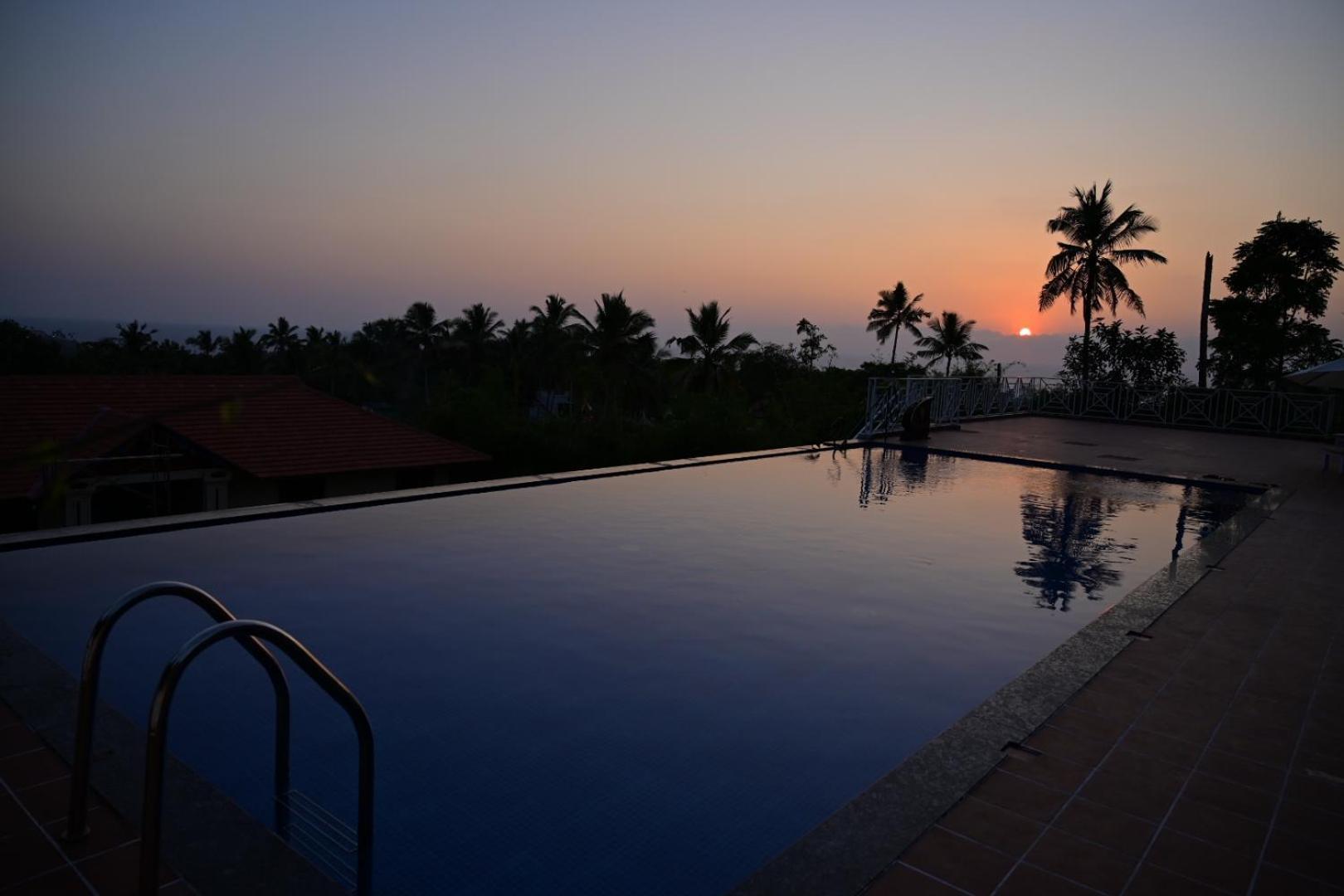 Aadisaktthi Leisure Resort, Kovalam Thiruvananthapuram Zewnętrze zdjęcie