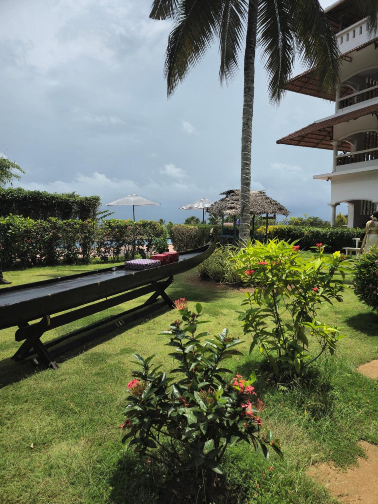Aadisaktthi Leisure Resort, Kovalam Thiruvananthapuram Zewnętrze zdjęcie
